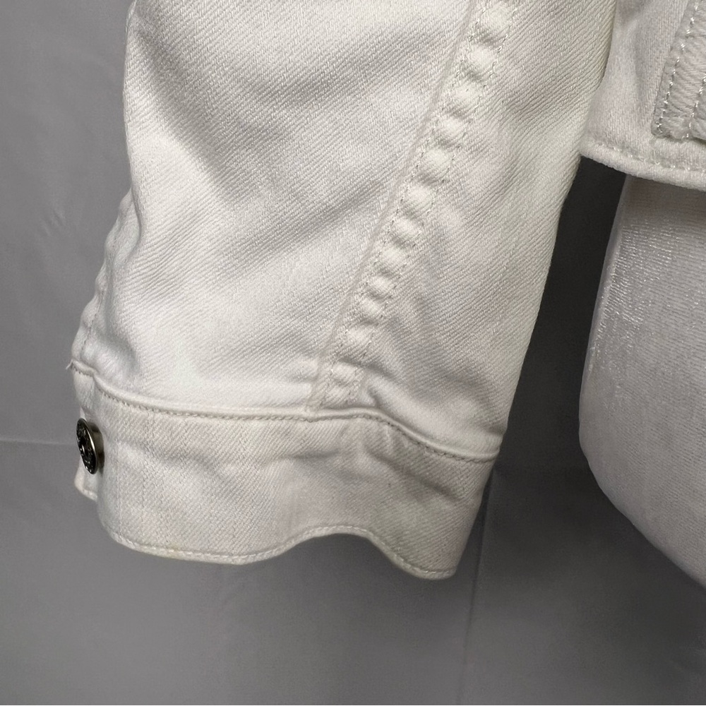 Levi’s San Francisco fitted white denim jacket. - Picture 7 of 11